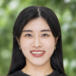 長谷川 万裕 Studio Associate 